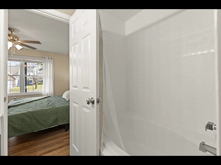 1409 Pleasant Ridge Dr — Photo 17