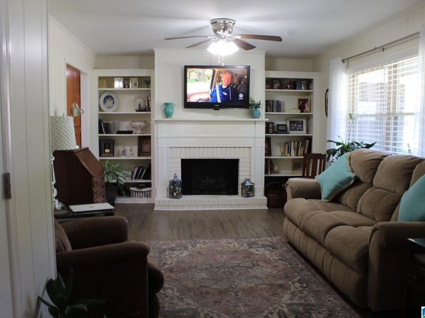 6220 Sunset Dr, Mulga, AL 35118