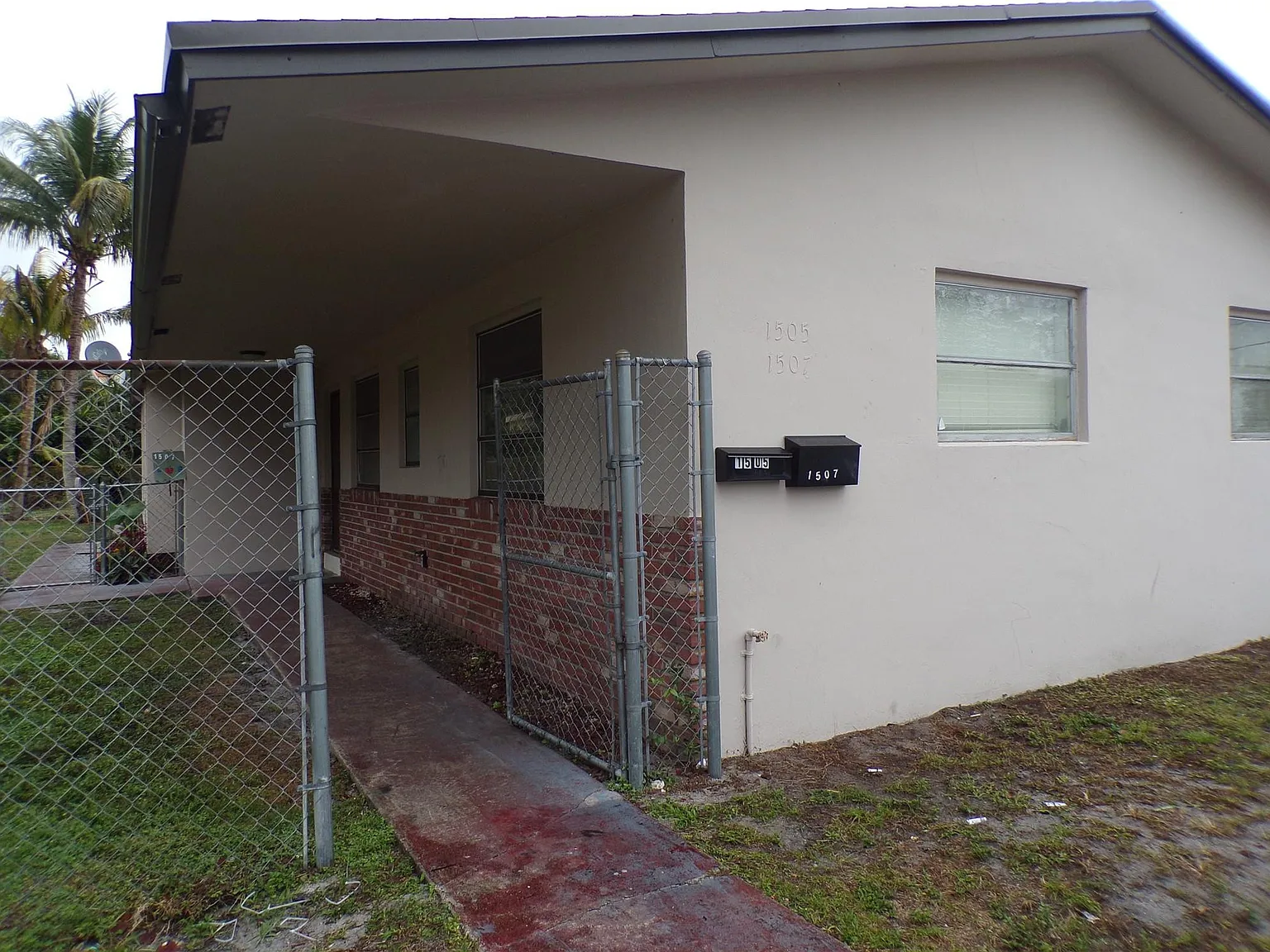 2 bed, 1.0 bath, 1050 sqft, $1,950 — Photo 2