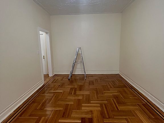 2nd image of 1429 Carroll St #5B