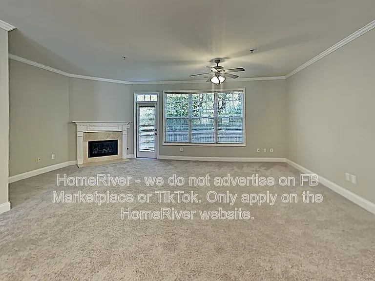 305 Williamson St SE — Photo 2