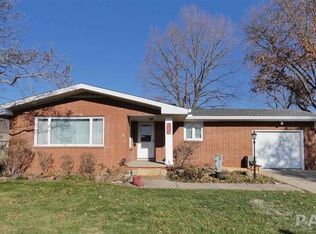 112 Mary Pl, East Peoria, IL 61611