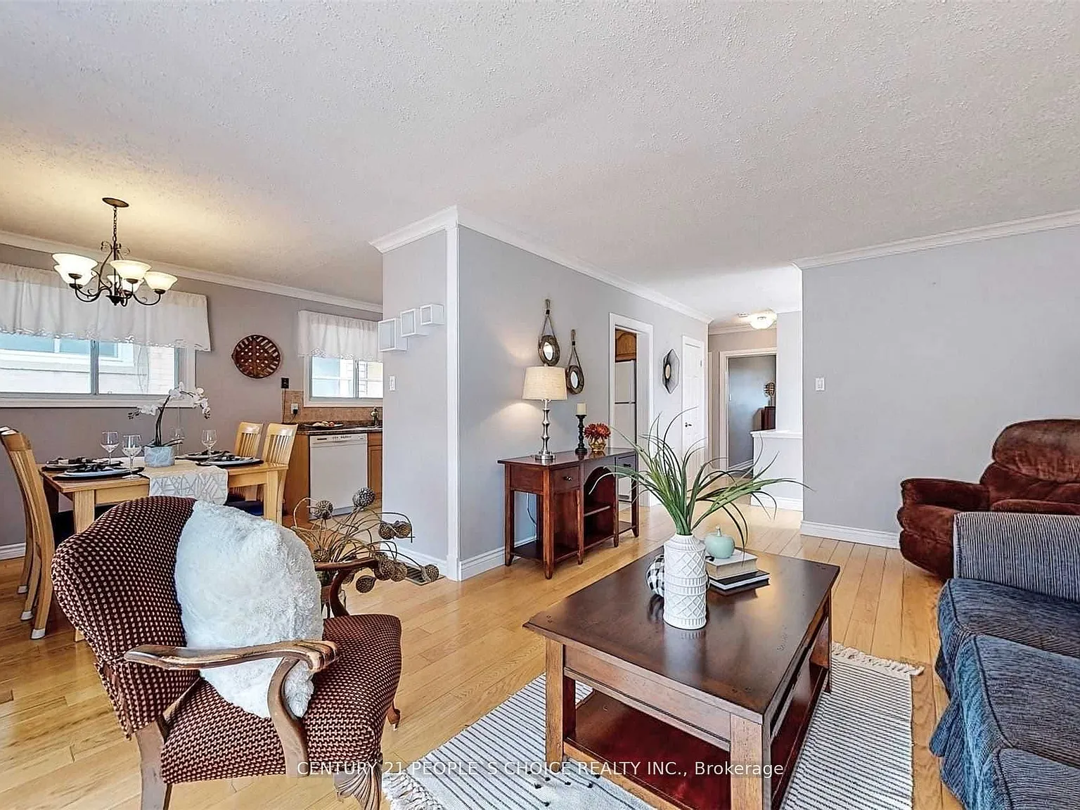 3 bed, $2,900 — Photo 2