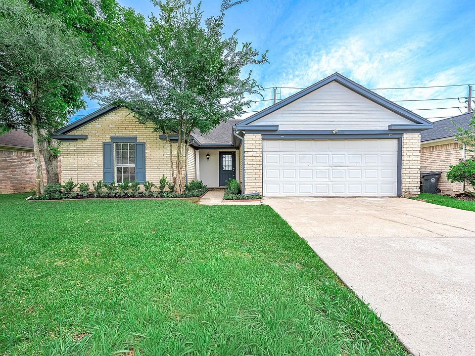 1st image of 3411 E Heatherock Cir