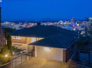 1750 SW West Point Ct, Portland, OR 97201