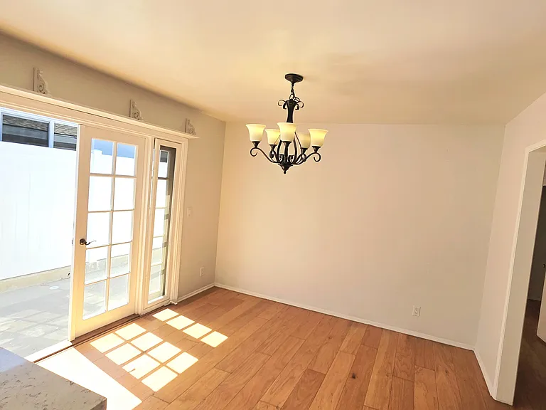 18410 Gifford St — Photo 7