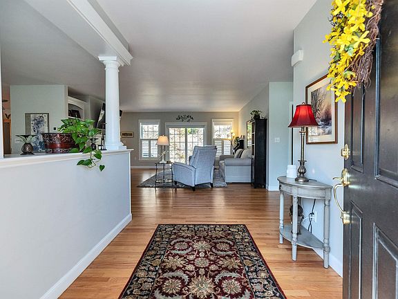 3rd image of 280 Sylvan Lane