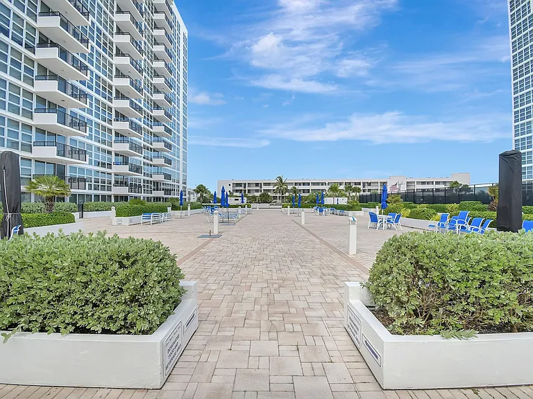 531 N Ocean Blvd #805 — Photo 28
