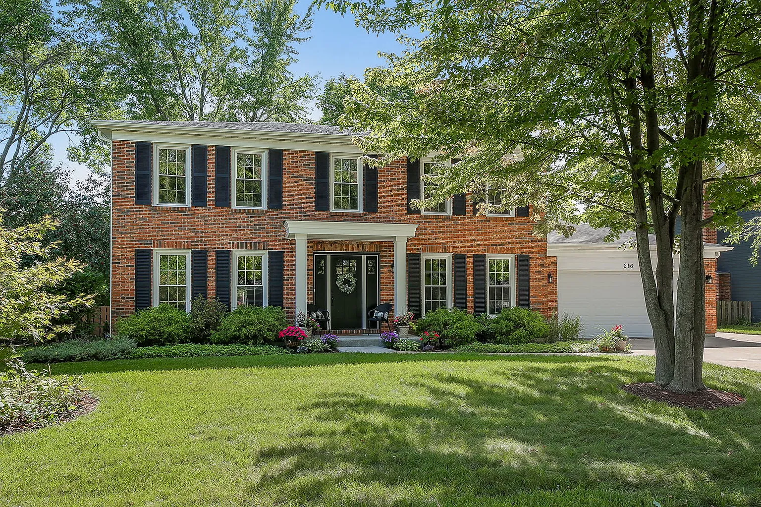 216 Waxwing Ave photo 1