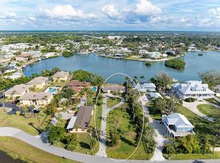 107 Louella Ln, Nokomis, FL 34275