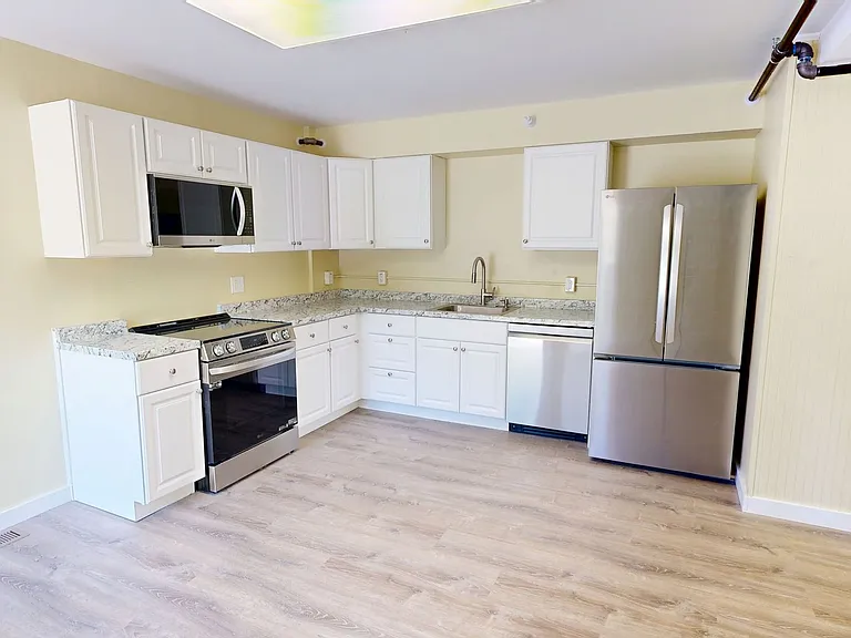 145 North St — Photo 3