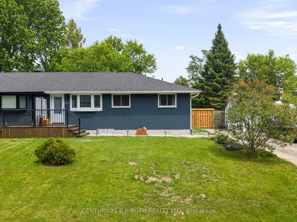 106 Malcolm St, Essa, ON L0M 1B0