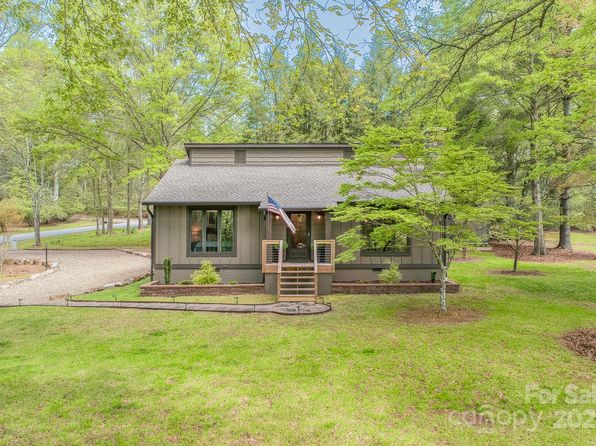 22 Dalonigei Ct, Brevard, NC 28712