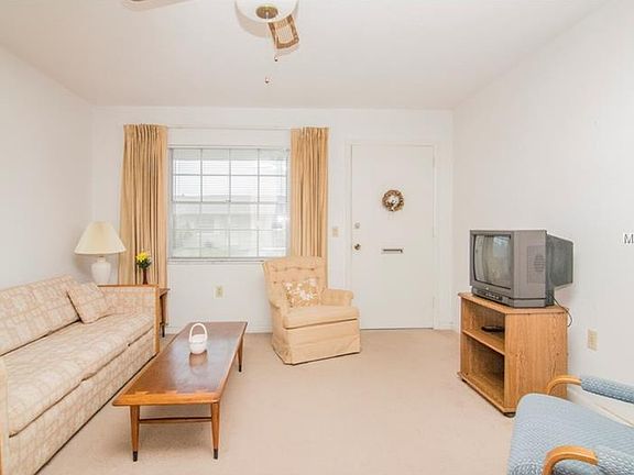 4th image of 5105 Tulip St