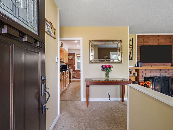 4th image of 3720 SE 166th Ave