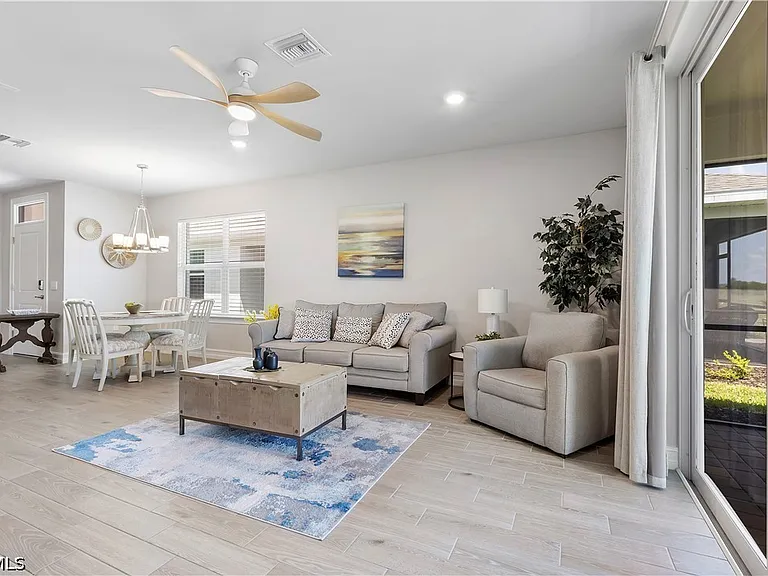 17639 Wild Iris Ln — Photo 19