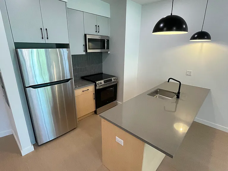 74 Webster St #3D — Photo 5