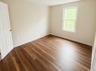 104 Chambord Ct, Hamilton, NJ 08619
