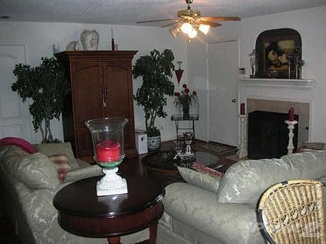2nd image of 143 Hampshire Ln