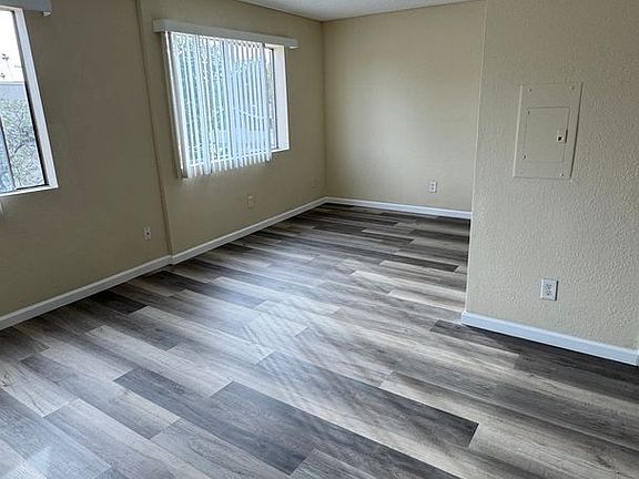 5th image of 5101 Huntington Dr N #109