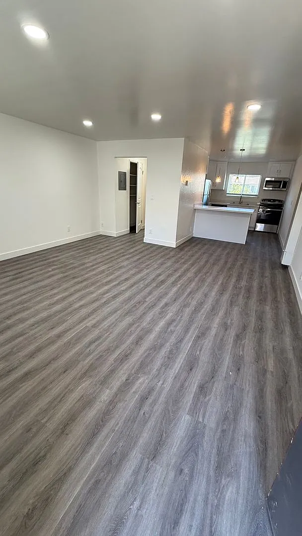 The Flats — Photo 2