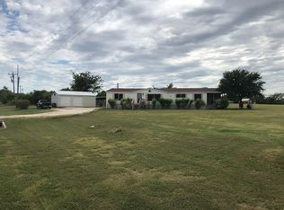 501 Glendale Dr, Godley, TX 76044