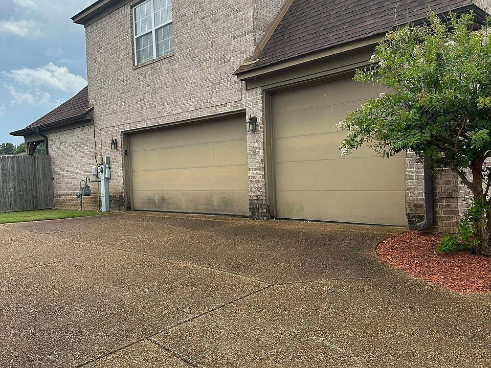2nd image of 5128 Kings Oasis Way