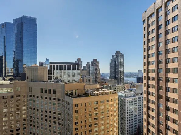 20 West 64th Street image 4 of 17