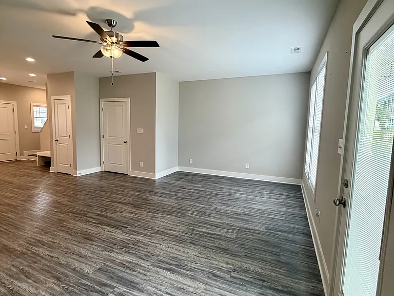 52 Cuddington Ln #1 — Photo 15
