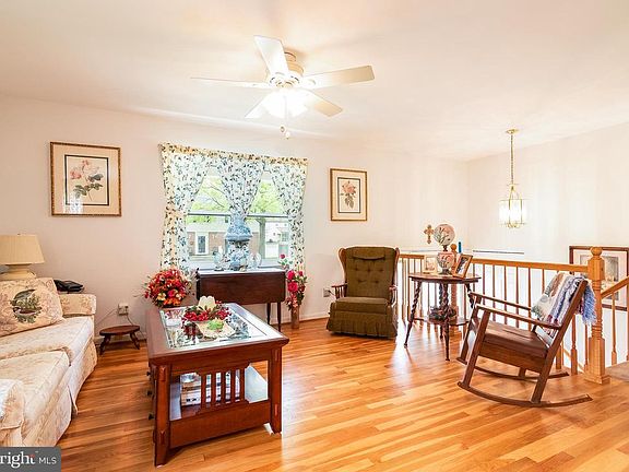 5th image of 1325 Hickory Springs Cir