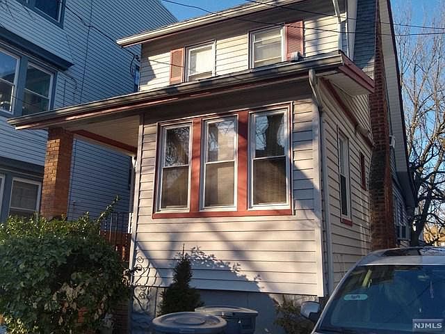 2nd image of 46 Allen St