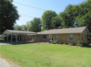 121 Carol Louise Dr, Caseyville, IL 62232