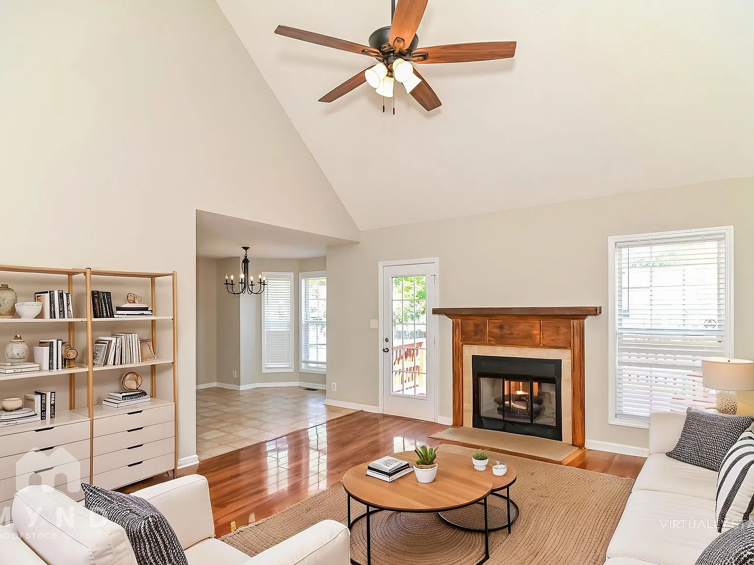 3 bed, 2.0 bath, 1650 sqft, $1,699 — Photo 2