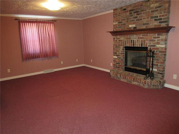 3rd image of 12170 Herold Dr