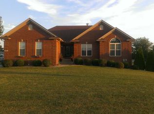 247 Sunray Dr, Shepherdsville, KY 40165