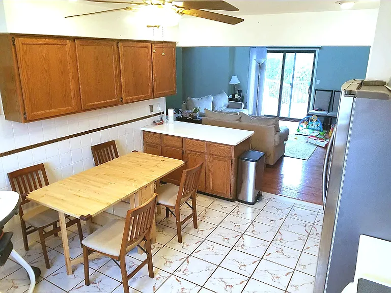 1665 Northbrook Dr — Photo 2