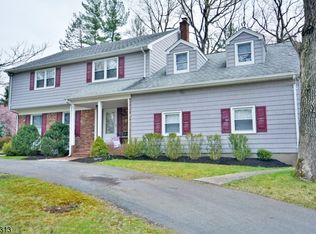 36 Hillcrest Rd, Martinsville, NJ 08836