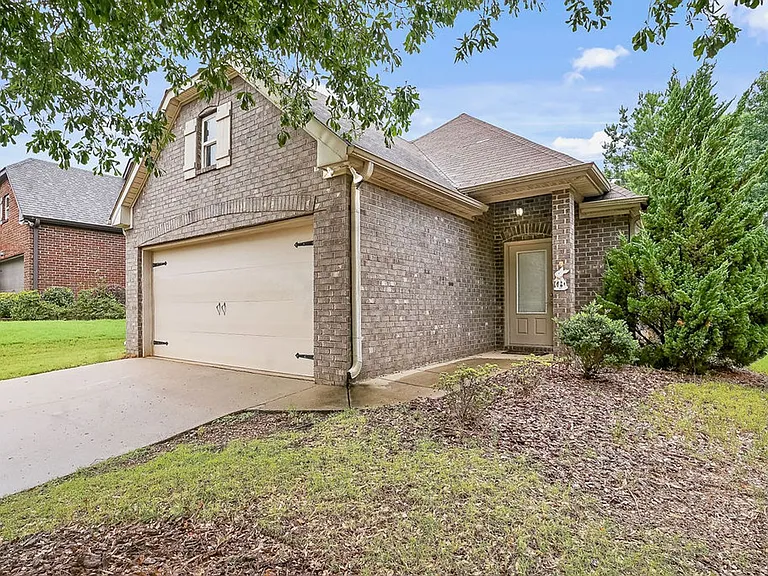 2742 Oxmoor Way — Photo 3