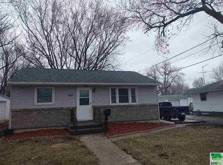 912 Cornelius St, Cherokee, IA 51012