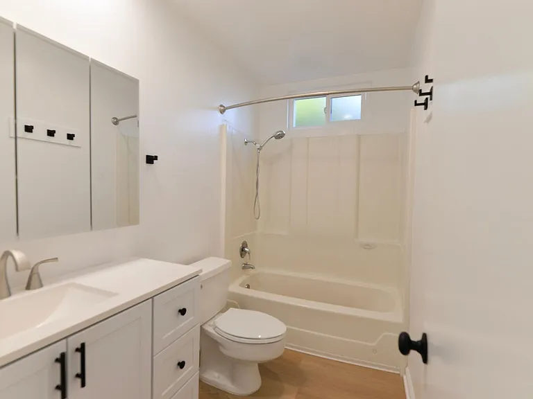 306 Avenida Granada — Photo 15