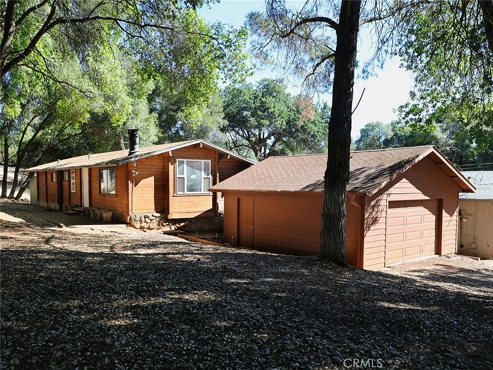 1st image of 10695 Edgewater Dr
