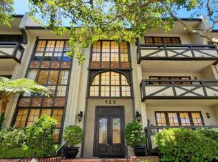 133 S Oakhurst Dr APT 204, Beverly Hills, CA 90212