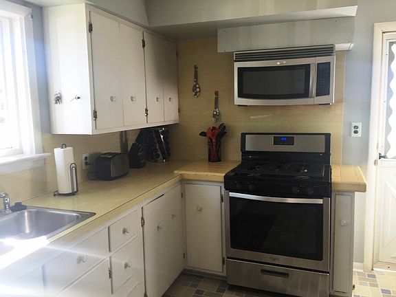 5th image of 10215 East St
