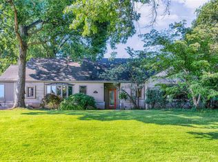 9032 McKnight Woods St, Saint Louis, MO 63117