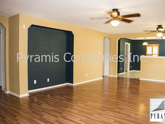 2nd image of 16419 Turf Clb