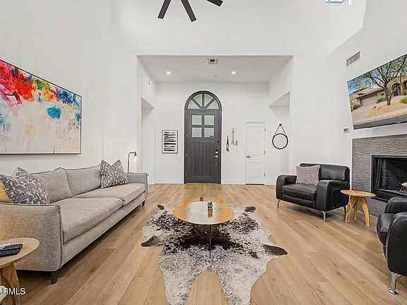 2nd image of 20802 N GRAYHAWK Drive #1096
