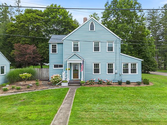 2nd image of 1015 River Rd