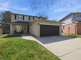 70 Strawberry Dr, Hamilton, ON L8E 4R4