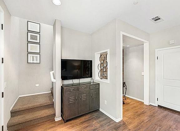 4th image of 714 S Casita St