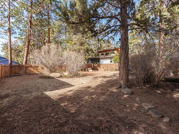 5th image of 61624 Cherrywood Ln